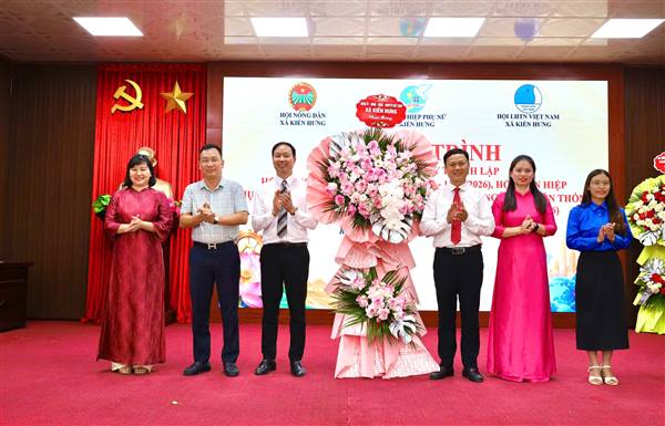 KIẾN HƯNG: KỶ NIỆM NGÀY TRUYỀN THỐNG HỘI NÔNG DÂN VIỆT NAM, HỘI LHPN VIỆT NAM, HỘI LHTN VIỆT NAM