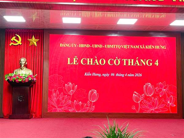 Lễ chào cờ Tổ quốc và sinh hoạt dưới cờ tháng 4