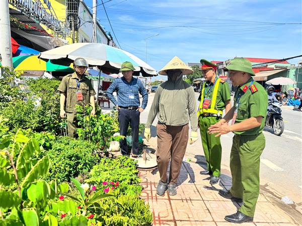 Xã Kiến Hưng quyết liệt ra quân cao điểm giải tỏa vi phạm hành lang an toàn giao thông 🚧