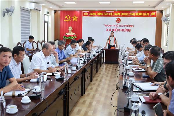 XÃ KIẾN HƯNG QUYẾT LIỆT THÁO GỠ "NÚT THẮC" ĐẤT ĐAI – ĐẨY NHANH TIẾN ĐỘ HOÀN THIỆN CƠ SỞ DỮ LIỆU ĐỊA CHÍNH VÌ QUYỀN LỢI NHÂN DÂN
