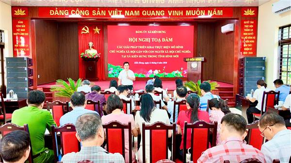 Đảng ủy xã Kiến Hưng tổ chức Hội nghị tọa đàm với chủ đề “Các giải pháp triển khai thực hiện Mô hình Chủ nghĩa xã hội gắn với con người Xã hội chủ nghĩa tại xã Kiến Hưng trong tình hình mới”.