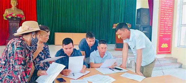 UBND xã Kiến Minh, tổ chức thông báo niêm yết và công khai phương án bồi thường, hỗ trợ đất đai và tài sản gắn liền với đất thu hồi thực hiện Dự án xuất tuyến 110KV sau TBA 220KV Dương Kinh trên địa bàn xã kiến Minh (đợt 1).