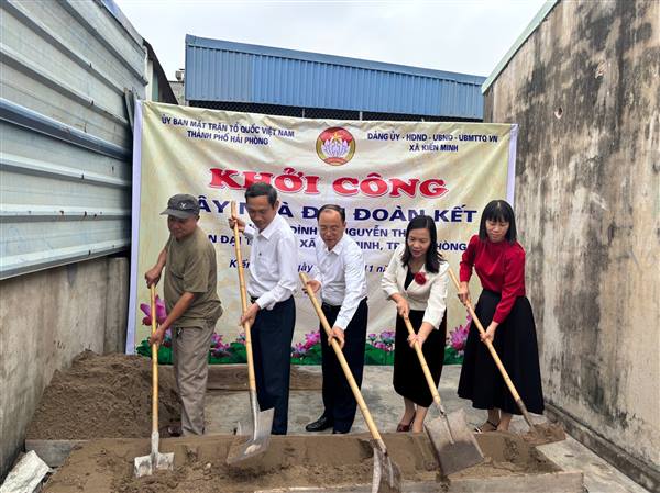 XÃ KIẾN MINH TỔ CHỨC LỄ KHỞI CÔNG XÂY DỰNG NHÀ ĐẠI ĐOÀN KẾT CHO HỘ GIA ĐÌNH CÓ HOÀN CẢNH KHÓ KHĂN