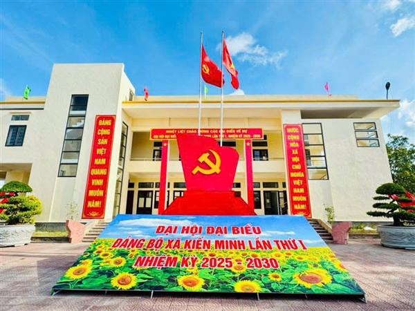 CÔNG TÁC CHUẨN BỊ ĐẠI HỘI ĐẠI BIỂU ĐẢNG BỘ XÃ KIẾN MINH