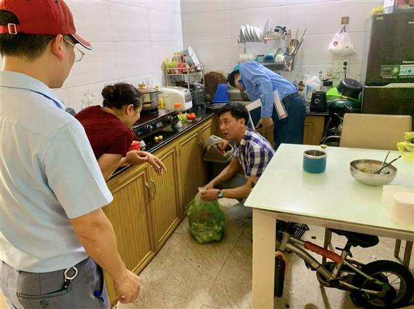 Ban Kinh tế - Ngân sách HĐND xã Kiến Minh tổ chức khảo sát thực tế công tác phân loại, thu gom, vận chuyển và xử lý chất thải rắn sinh hoạt trên địa bàn xã