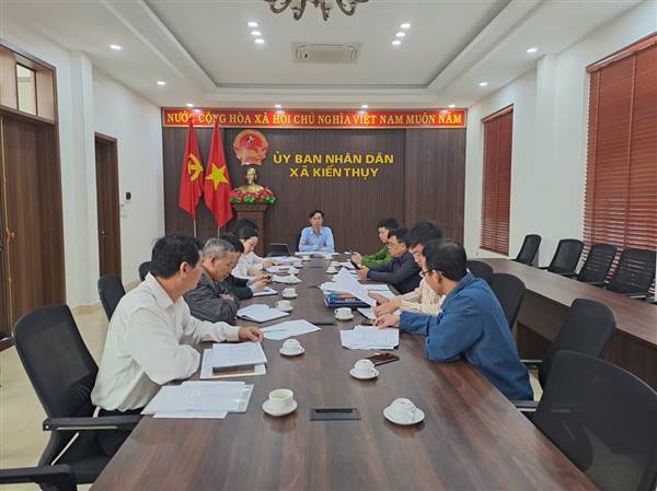Xã Kiến Thụy: Tổ chức hội nghị xét duyệt nhân khẩu và thẩm định phương án bồi thường,

hỗ trợ dự án tuyến đường sắt Lào Cai - Hà Nội - Hải Phòng