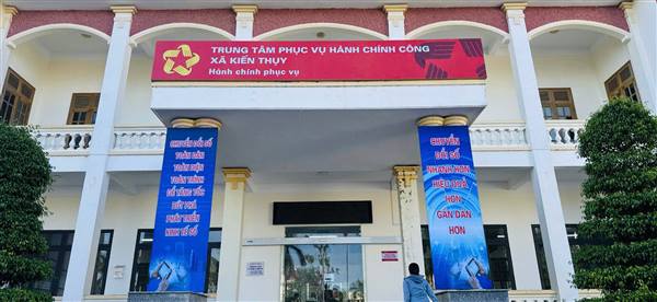 TRUNG TÂM PHỤC VỤ HÀNH CHÍNH CÔNG XÃ KIẾN THỤY TIÊN PHONG

TRIỂN KHAI “TUẦN LỄ DỊCH VỤ CÔNG TRỰC TUYẾN”