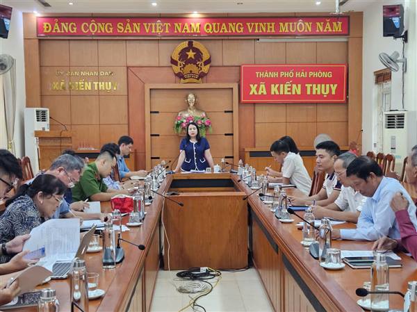 Xã Kiến Thụy: Họp triển khai xét tặng danh hiệu “Gia đình văn hóa”, "Thôn văn hóa' và chuẩn bị tổ chức Đại hội Thể dục thể thao xã lần thứ I, năm 2025