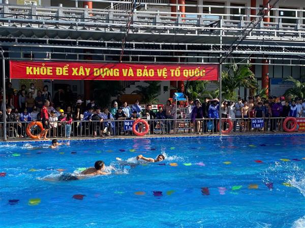 GIẢI BƠI MỞ MÀN ĐẠI HỘI THỂ DỤC THỂ THAO XÃ KIẾN THỤY LẦN THỨ I, NĂM 2025 DIỄN RA SÔI NỔI, KHÍ THẾ