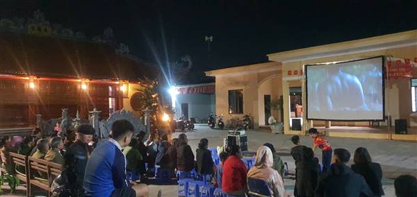 Xã Kiến Thụy: Phối hợp tổ chức hoạt động chiếu phim lưu động phục vụ nhân dân