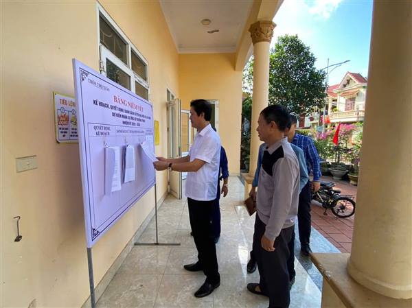 Xã Kiến Thụy tổ chức kiểm tra công tác chuẩn bị bầu cử trưởng thôn nhiệm kỳ 2025 - 2028

