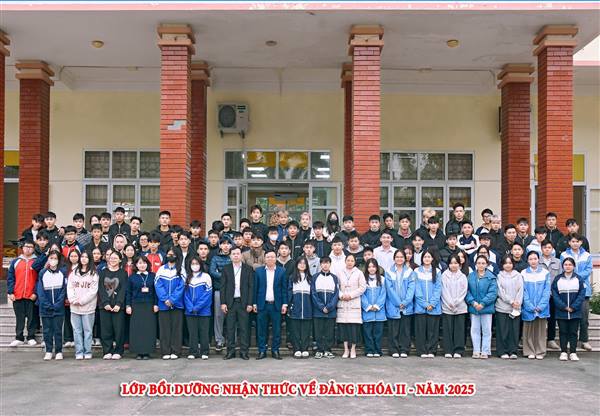 Bế giảng lớp bồi dưỡng nhận thức về Đảng khóa II năm 2025