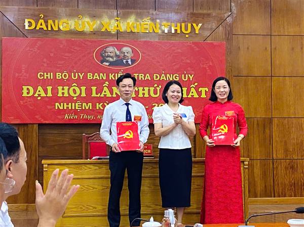 Chi bộ Ủy ban Kiểm tra Đảng ủy xã Kiến Thụy tổ chức Đại hội lần thứ Nhất, nhiệm kỳ 2025-2030

