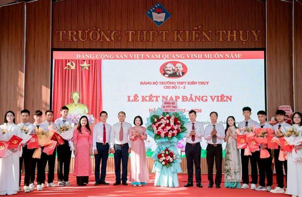 THỰC TIỄN MÔ HÌNH “ĐỘT PHÁ TẠO NGUỒN ĐẢNG TỪ HỌC SINH” TẠI TRƯỜNG THPT KIẾN THỤY, HẢI PHÒNG
Kỳ 3: Mô hình đột phá tạo nguồn Đảng từ học sinh tại trường THPT Kiến Thụy.