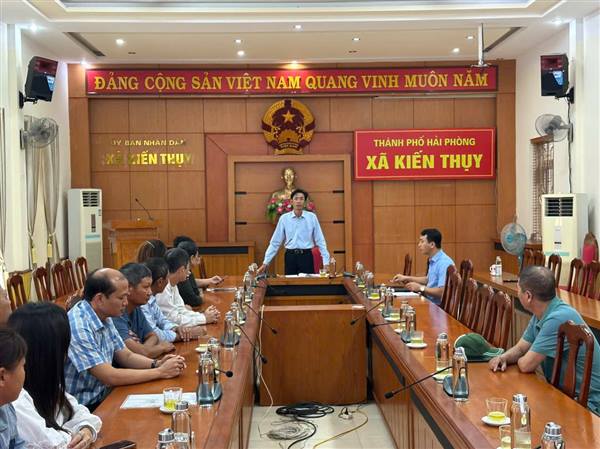 Xã Kiến Thụy tổ chức Hội nghị bốc thăm vị trí giao đất tái định cư để thực hiện Dự án bồi thường, hỗ trợ, giải phóng mặt bằng thuộc Dự án đầu tư xây dựng tuyến đường sắt Lào Cai - Hà Nội – Hải Phòng