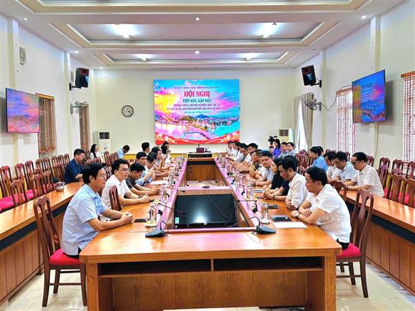 XÃ KIẾN THỤY TỔ CHỨC GẶP MẶT KỶ NIỆM 22 NĂM NGÀY DOANH NHÂN VIỆT NAM 13/10
