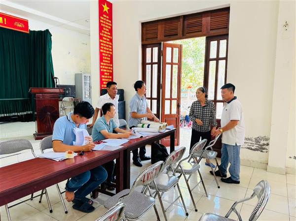 XÃ KIẾN THỤY TỔ CHỨC KHẢO SÁT, XÁC MINH NGUỒN GỐC ĐẤT PHỤC VỤ GIẢI PHÓNG MẶT BẰNG TẠI THÔN TRÀ PHƯƠNG