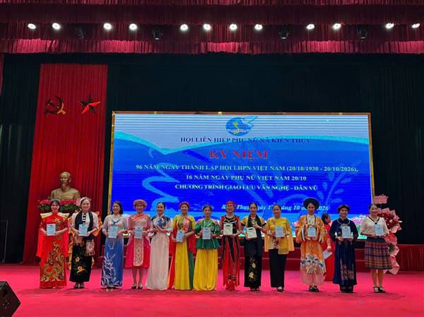 HỘI LHPN XÃ KIẾN THỤY TỔ CHỨC KỶ NIỆM 96 NĂM NGÀY THÀNH LẬP HỘI LHPN VIỆT NAM, 16 NĂM NGÀY PHỤ NỮ VIỆT NAM 20/10 VÀ GIAO LƯU VĂN NGHỆ – DÂN VŨ