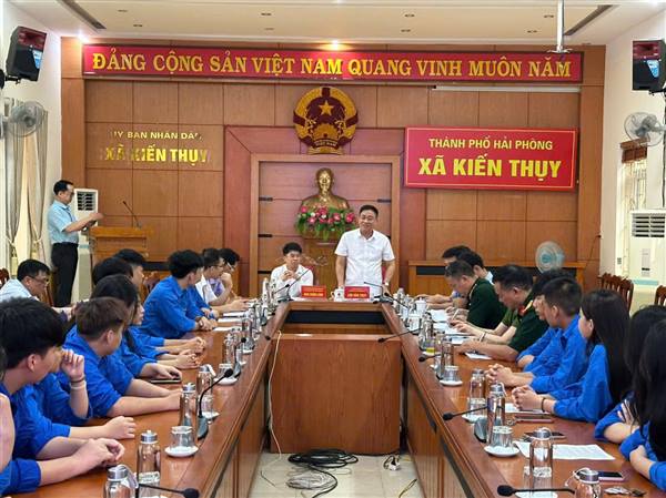 Chủ tịch Ủy ban nhân dân xã Kiến Thụy đối thoại với thanh niên năm 2026
