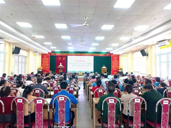 Trung tâm Chính trị xã Kiến Thụy: Tổ chức bồi dưỡng chuyên đề 

“Giáo dục đạo đức cách mạng trong thời kỳ mới” năm 2026