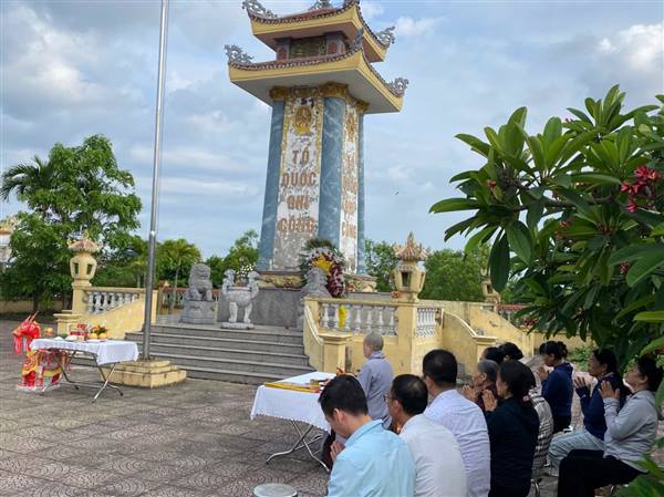 Kiến Thụy tổ chức lễ tạ các phần mộ liệt sĩ sau khi lấy mẫu phục vụ giám định ADN