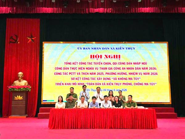 Xã Kiến Thụy tổ chức hội nghị tổng kết công tác tuyển quân, phòng chống thiên tai và triển khai mô hình “Toàn dân xã Kiến Thụy phòng, chống ma túy”