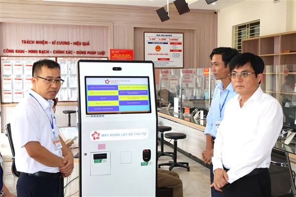 Xã Kiến Thụy đẩy mạnh cải cách hành chính theo hướng đồng bộ, trọng tâm, trọng điểm
