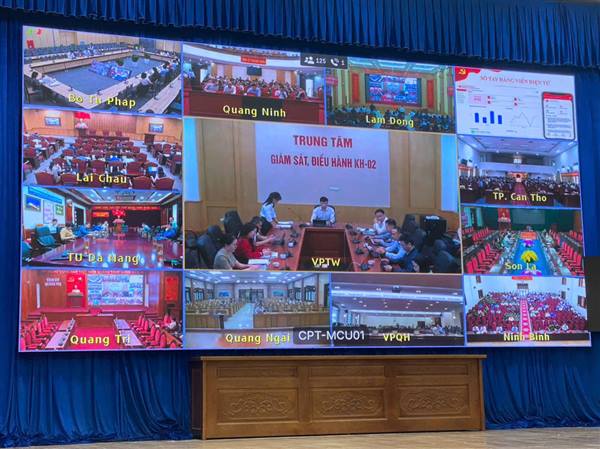 Xã Kim Thành dự hội nghị tập huấn ứng dụng Sổ tay đảng viên điện tử 