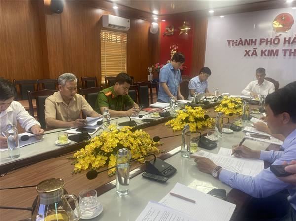 UBND xã Kim Thành làm việc với Phòng Kinh tế, Phòng Văn hóa - Xã hội về tiến độ giải phóng mặt bằng, kế hoạch sửa chữa phòng học và công tác hợp đồng tại các nhà trường năm học 2025 -2026 