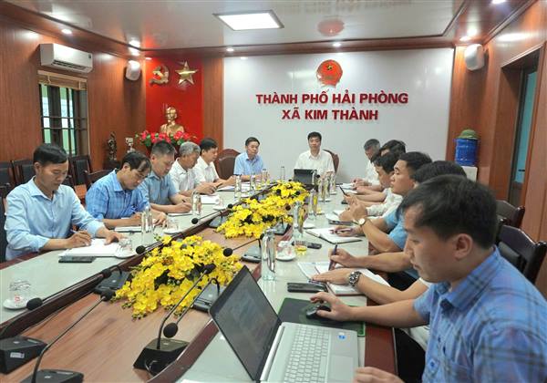 Thường trực Đảng ủy xã Kim Thành cho ý kiến về việc đẩy nhanh tiến độ giải phóng mặt bằng dự án khu dân cư Đồng Cẩm