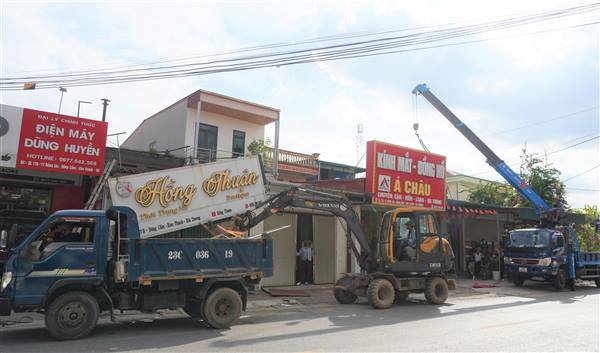 Kim Thành: đồng thuận cao trong ngày đầu ra quân giải tỏa hành lang an toàn giao thông tuyến quốc lộ 17B