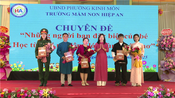 Chuyên đề “Những người bạn đặc biệt của bé – Học từ trải nghiệm, lớn cùng ước mơ” năm học 2025 - 2026