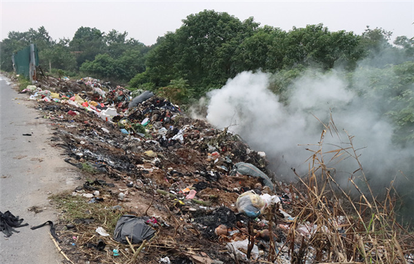 Phường Kinh Môn chung tay giảm thiểu ô nhiễm không khí từ việc đốt rác và rơm rạ.