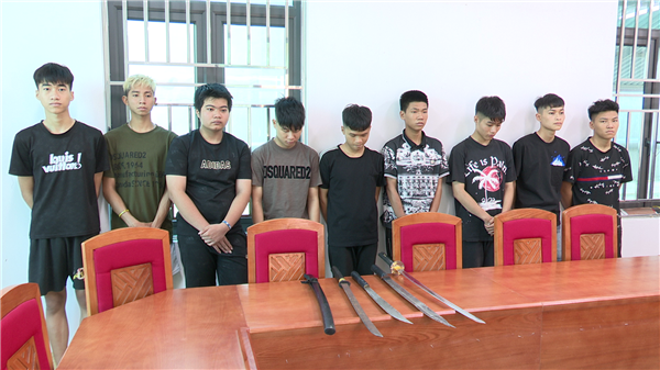 Công an phường Kinh Môn kịp thời ngăn chặn nhóm thanh niên mang theo hung khí 