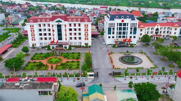 PHƯỜNG KINH MÔN TỔ CHỨC DỌN VỆ SINH MÔI TRƯỜNG, CHỈNH TRANG ĐÔ THỊ CHÀO MỪNG ĐẠI HỘI ĐẢNG BỘ PHƯỜNG KINH MÔN LẦN THỨ NHẤT, NHIỆM KỲ 2025 – 2030