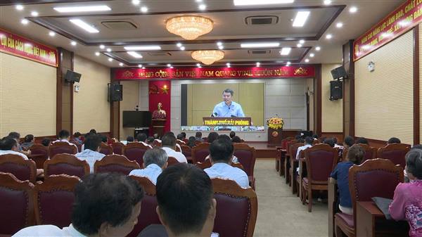 Cử tri phường Kinh Môn dự hội nghị tiếp xúc cử tri thành phố sau Kỳ họp thứ nhất, Quốc hội khóa XVI.