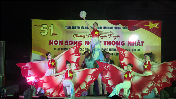 Phường Kinh Môn tổ chức chương trình văn nghệ với chủ đề “Non sông ngày thống nhất”