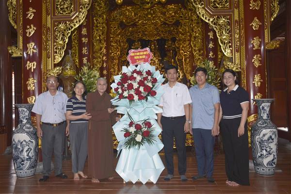  PHƯỜNG KINH MÔN THĂM, CHÚC MỪNG CÁC CƠ SỞ PHẬT GIÁO NHÂN ĐẠI LỄ PHẬT ĐẢN 2026