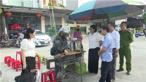 Phường Kinh Môn tăng cường kiểm tra an toàn thực phẩm trong “Tháng hành động vì an toàn thực phẩm” năm 2026