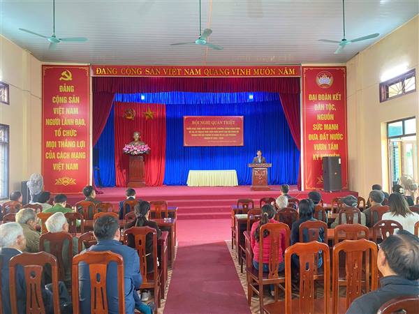 Phó Bí thư Đảng ủy, Chủ tịch UBND xã Vũ Duy Sỹ chủ trì Hội nghị quán triệt, triển khai Nghị quyết và Chương trình hành động thực hiện Nghị quyết Đại hội Đảng bộ các cấp tới đảng viên Khối các cơ quan và chi bộ nông thôn