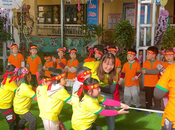 Ngày hội tri ân và niềm vui trẻ thơ tại Trường Mầm non Cộng Lạc