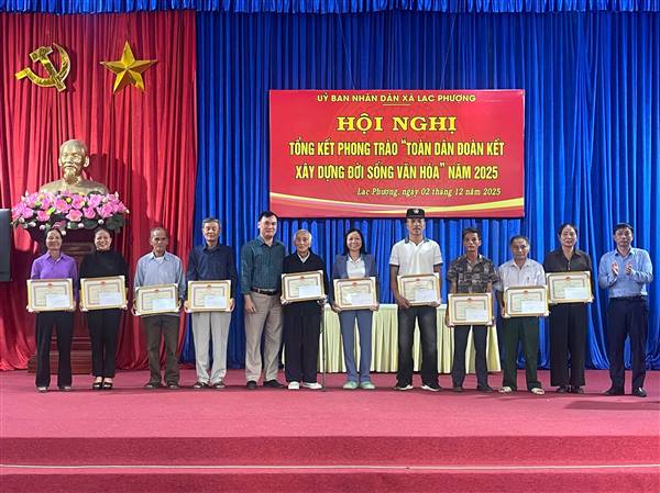 Hội nghị Tổng kết phong trào “Toàn dân đoàn kết xây dựng đời sống văn hóa” xã Lạc Phượng năm 2025