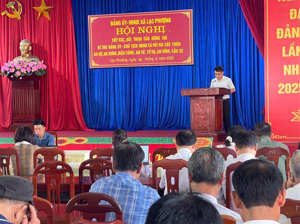 Hội nghị tiếp xúc, đối thoại của đồng chí Bí thư Đảng uỷ - Chủ tịch HĐND xã với nhân dân