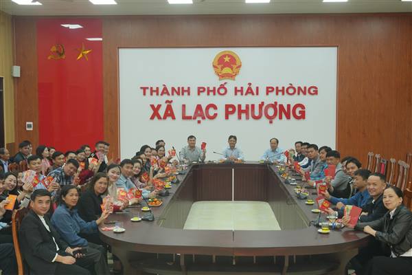 Lãnh đạo UBND xã Lạc Phượng triển khai nhiệm vụ ngay từ ngày làm việc đầu năm 2026