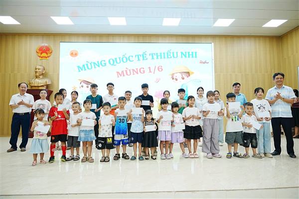 Ban đời sống UBND xã Lạc Phượng tổ chức chương trình Vui hội Thiếu nhi chào mừng Ngày Quốc tế thiếu nhi 01/6