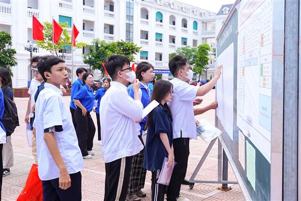 Chủ tịch UBND thành phố Chỉ thị yêu cầu tổ chức Kỳ thi tốt nghiệp THPT và tuyển sinh năm 2026 an toàn, nghiêm túc, đúng quy chế