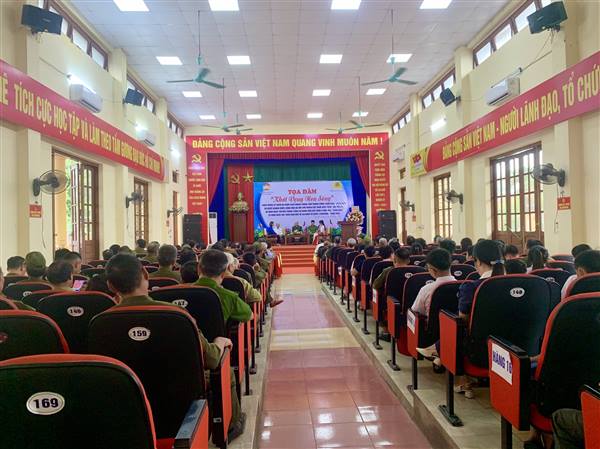 Ban Thường trực Ủy ban MTTQ Việt Nam xã Lai Khê phối hợp với Công an xã tổ chức tọa đàm “Khát vọng non sông”