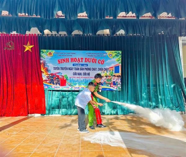 Lai Khê tổ chức tuyên truyền, phổ biến kiến thức, kỹ năng về PCCC và CNCH cho học sinh