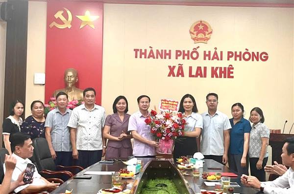 Xã Lai Khê tổ chức gặp mặt kỷ niệm Ngày truyền thống các cơ quan tham mưu, giúp việc của Đảng