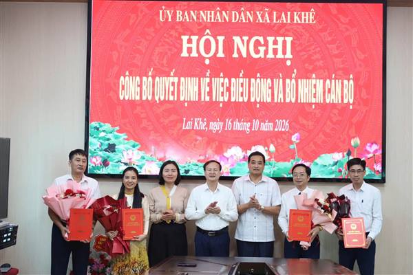 Lai Khê tổ chức Hội nghị công bố các quyết định về công tác cán bộ